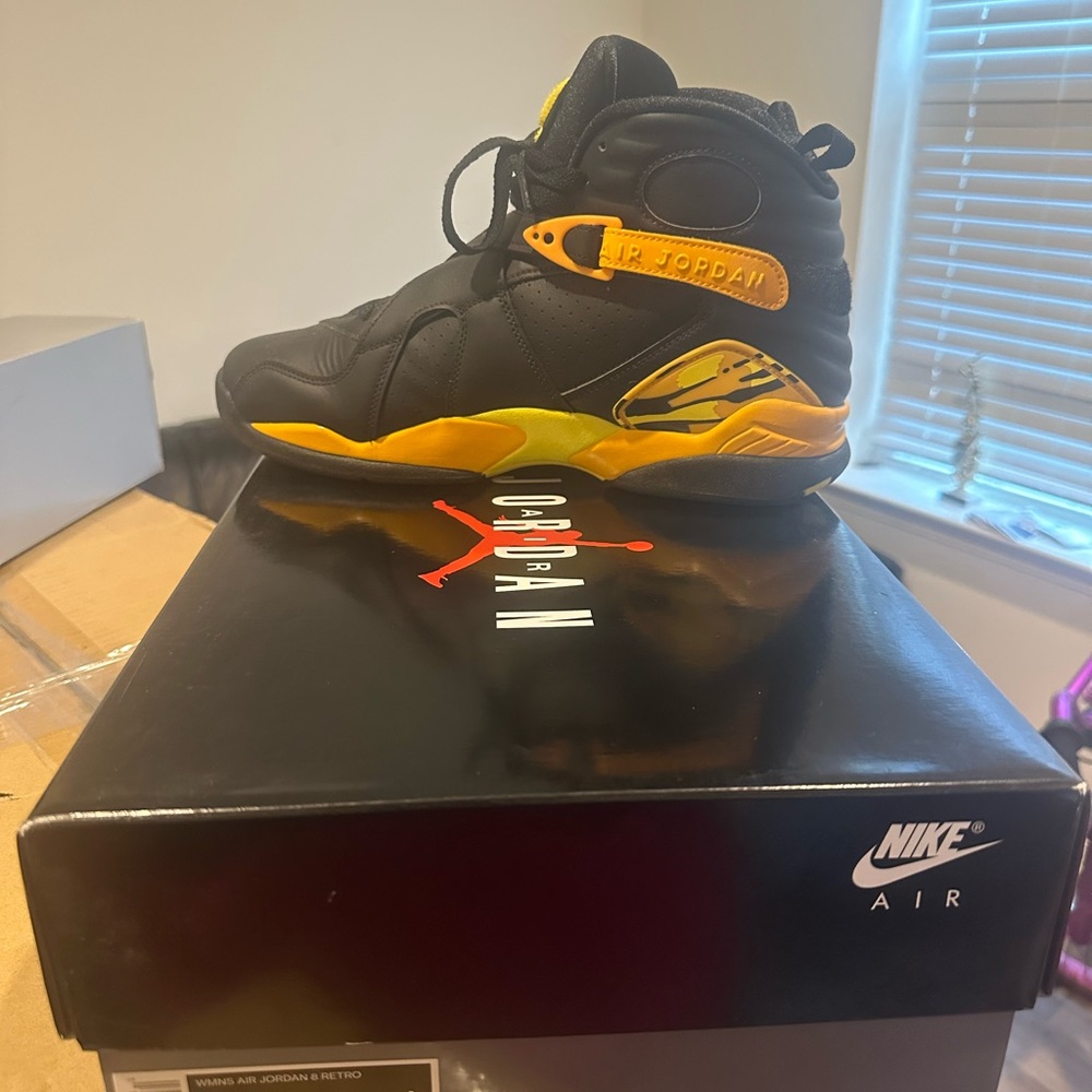 Jordan Sneakers